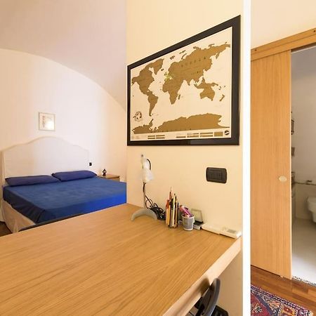 Traditional Apartment In Old City Bari Exterior photo